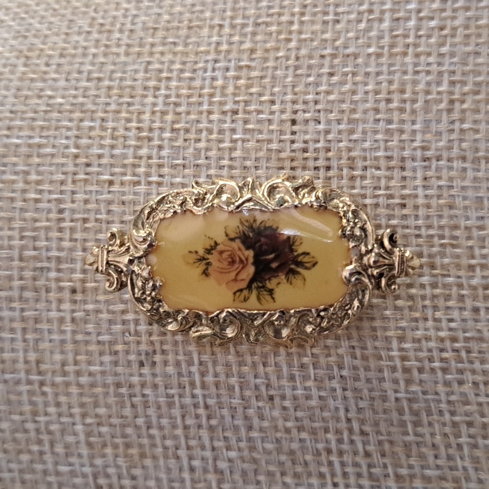Vintage Costume Jewelry Pin Brooch Victorian Gold Floral